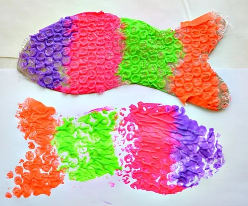 art for kids with bubblw wrap