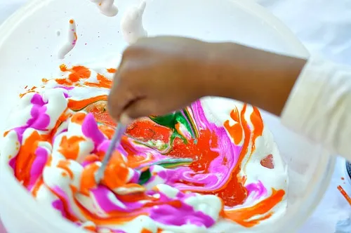 mixing shaving cream art