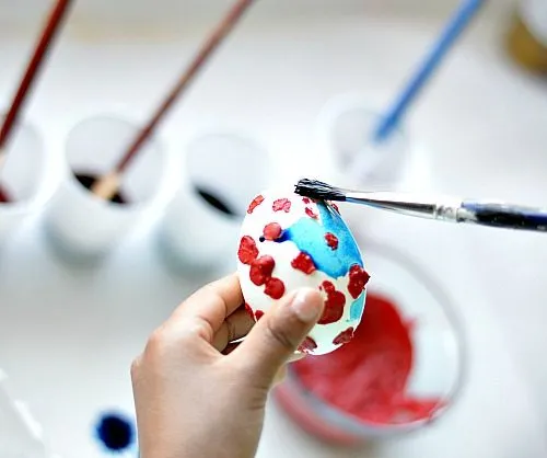 easter crafts with crayon art