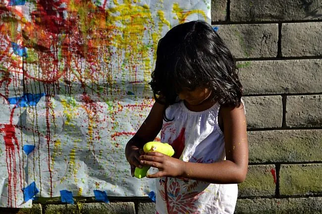 play with paint guns