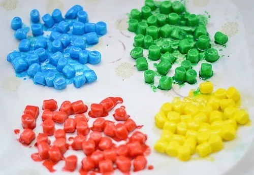 art with marshmallows