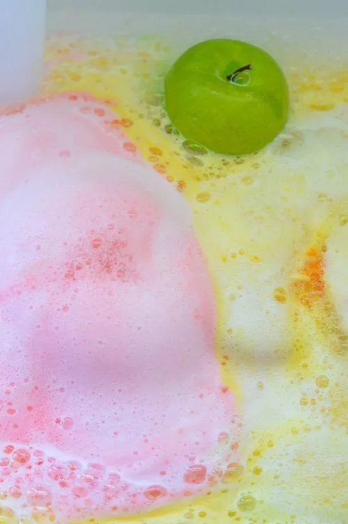 apple balls fizzing