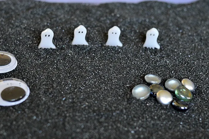 halloween-activities-small-world