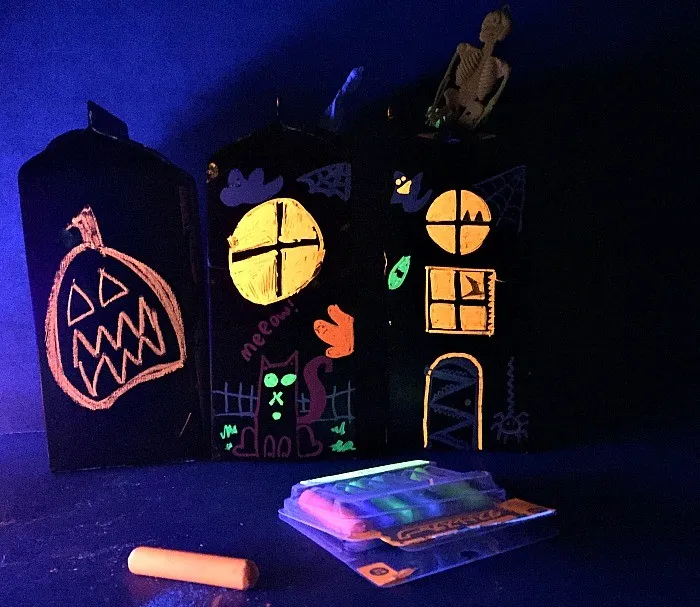 halloween-crafts-with-chalk