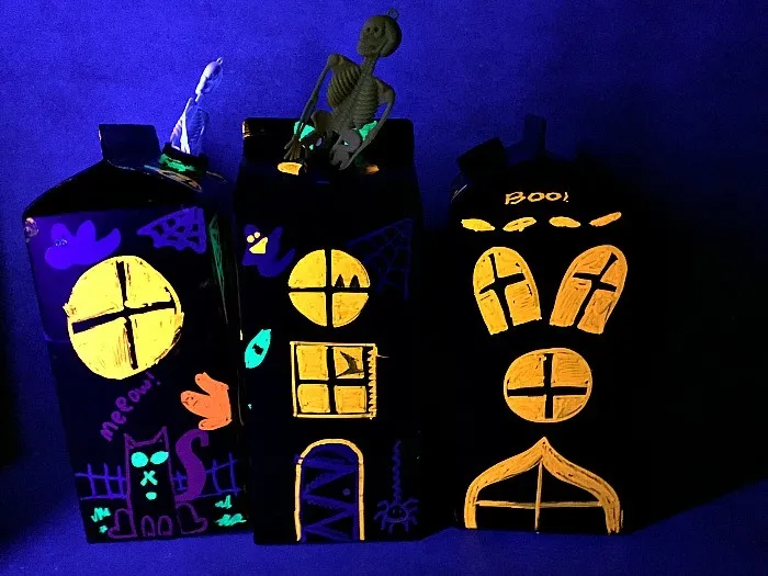 liquid-chalk-halloween-crafts