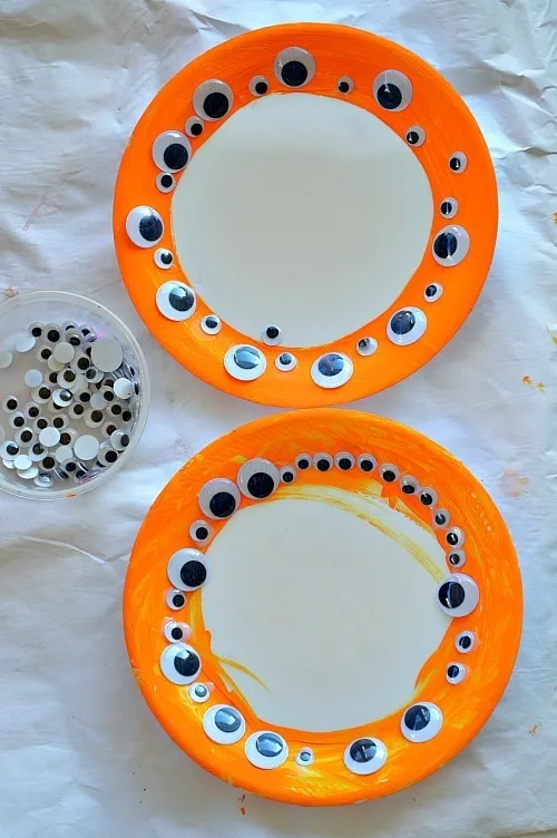 finished halloween craft for toddlers