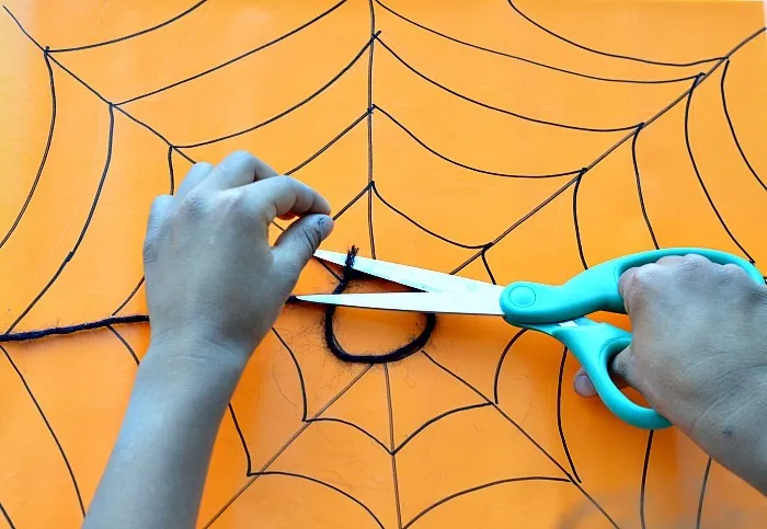 kids-cutting-fine-motor-halloween