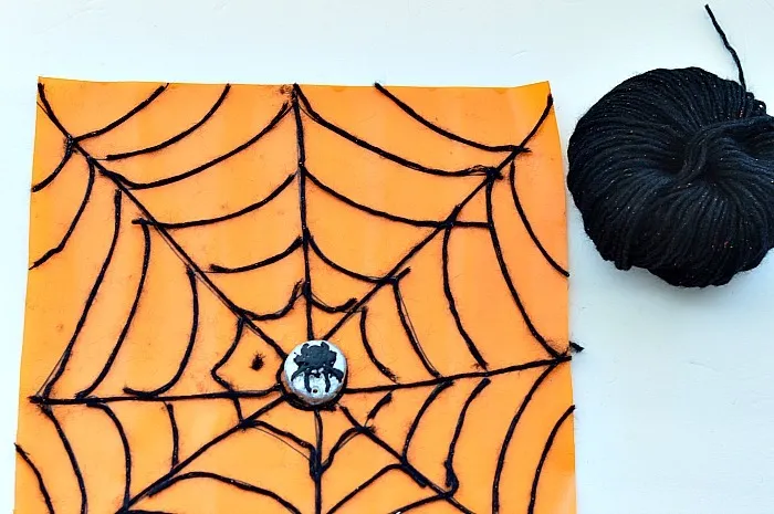 halloween-spider-fine-motor-skills
