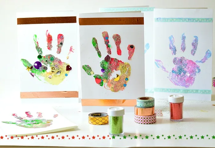 Christmas Crafts for kids : Homemade Christmas cards with glitter salt