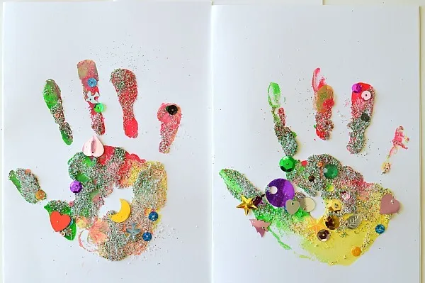 hand print christmas cards kids can make