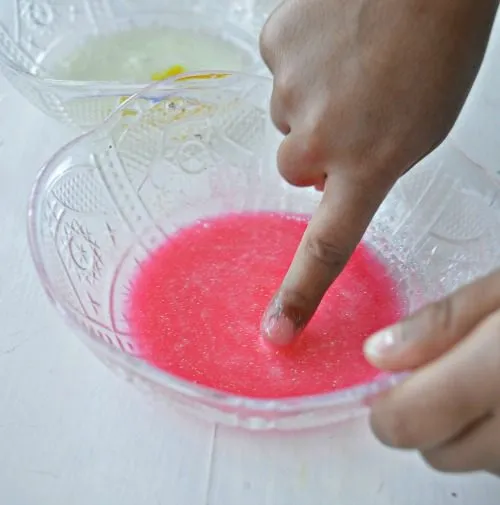 mxing colored glue