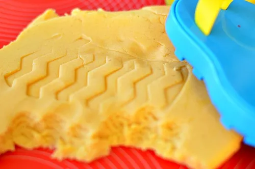 printing with playdough from mangoes