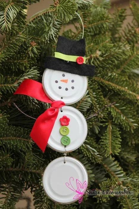 recycled-christmas-ornaments-lid-snowman