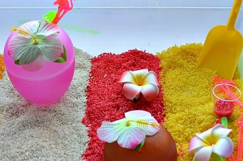Play with sensory rice