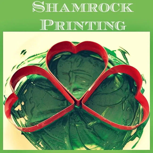 St Patrick&rsquo;s Day Activities : Shamrock Printing