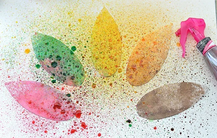 spray-paint-turkeys