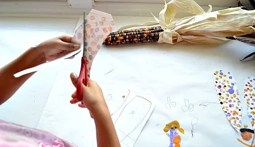 cutting practice wiht thanksgiving corn crafts for kids