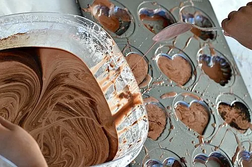 pouring choc goop