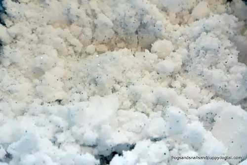 baking soda pretend snow
